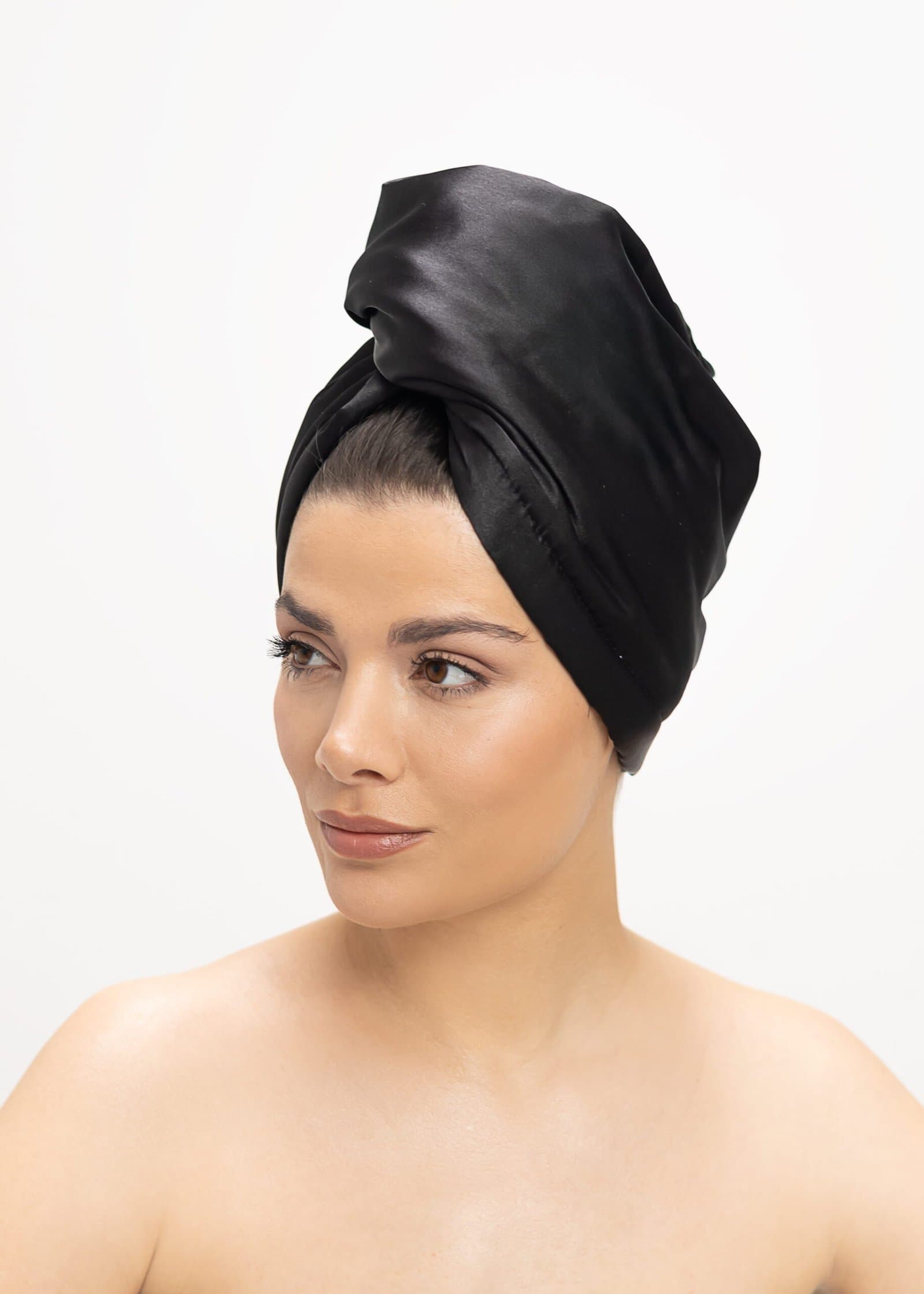 SCHWARZER SATIN