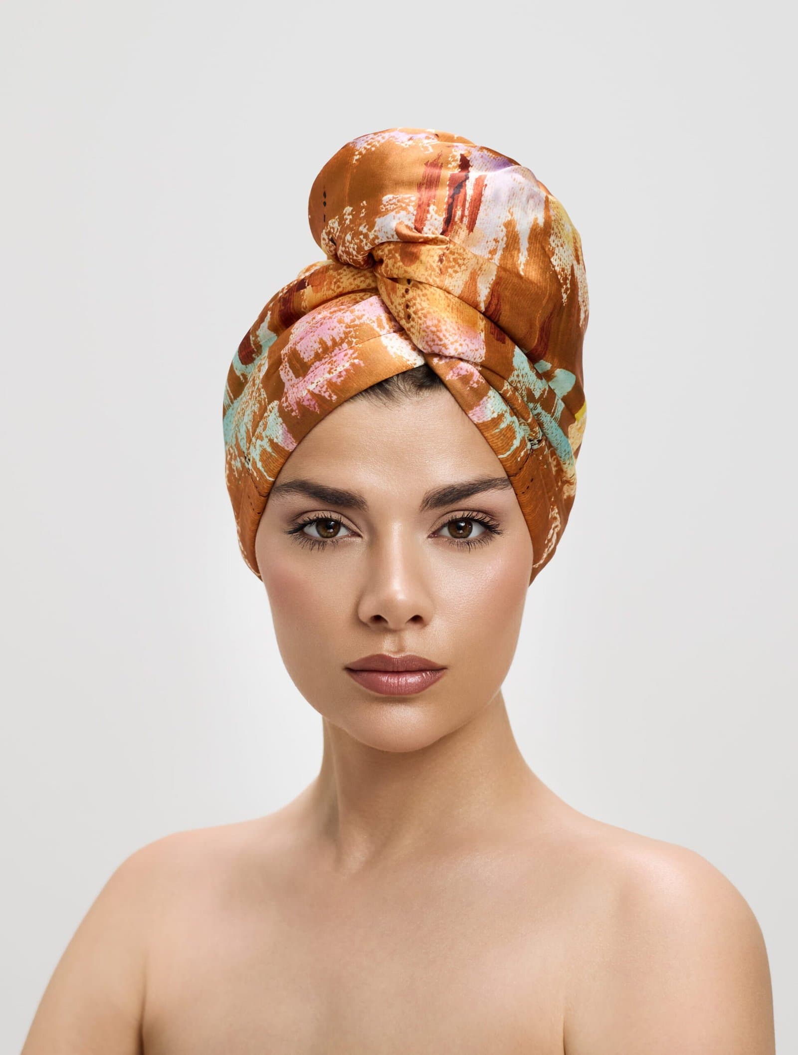 Turbante Sahara de La Cocona, turbantes de satén para el pelo